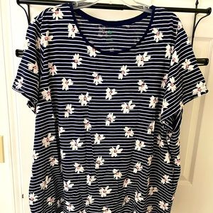 Dip stripe floral t-shirt